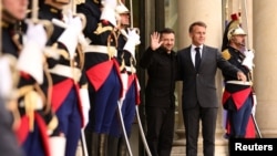 Președintele francez Macron și președintele ucrainean Zelenski s-au întâlnit la Paris, pe 3 septembrie 2025.