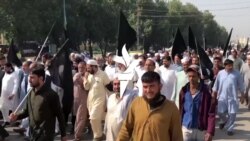 کراچۍ کې پښتنو ټرانسپورټرانو لاریون کړی