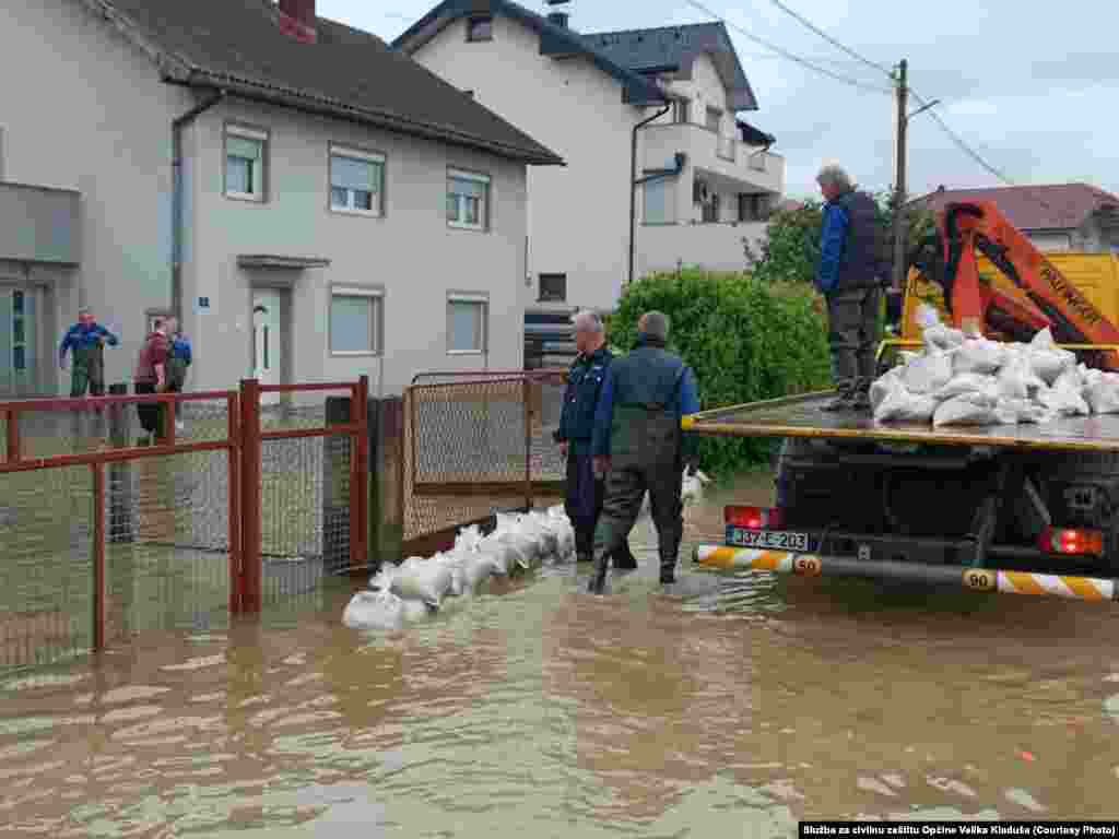 Poplave u Velikoj Kladuši, 17. maj