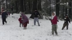 د مالم جبې واورې کتو ته ډير خلک ورغلي دي