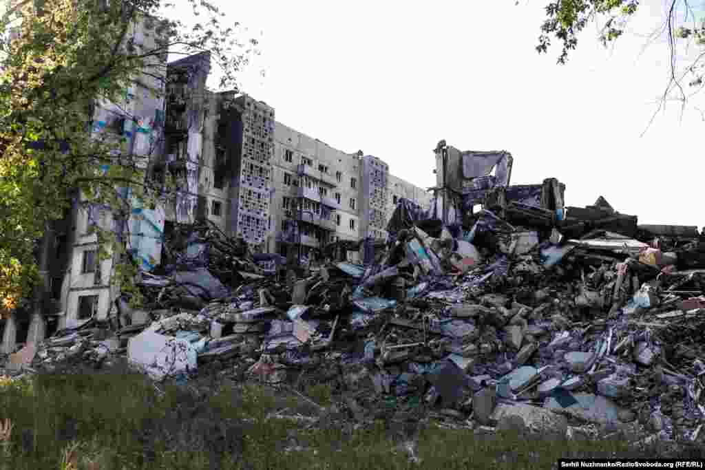 The ruins of a building in Vuhledar. The town&rsquo;s name means &ldquo;gift of coal.&rdquo; Since March 2022, Russian forces have made repeated attempts to storm the town.