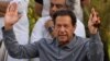 عمران خان پر عدالت د هغه د ګوند د اساسي حقونو د خونديتوب غږ کړی