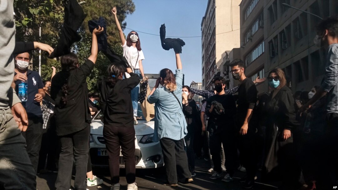 Protest zbog smrti 22-godišnje Mahse Amini u pritvoru policije za moral, Teheran 1. oktobar 2022.