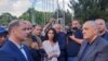 აფხაზეთში ოპოზიცია სუვერენიტეტს იცავს, დე ფაქტო ხელისუფლება - სავარძლებს?!