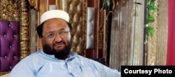 پوليس وايي چې منصف خان ته تر دې وړاندې دړکې ورکړل شوې وې.