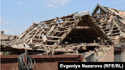 Zaporižiýa sebitinde ýumrulan jaý. Arhiw suraty