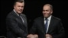 Тодішній президент України Віктор Янукович (ліворуч) і олігарх Віктор Пінчук. Дніпропетровськ, 2012 рік (ілюстративне фото)