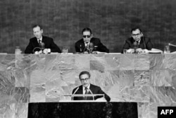 Američki državni sekretar Heniy Kisindžer obraća se u sedištu UN-a, 24. septembra 1973. godine u Nju Jorku.