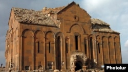 Անիի մայր տաճարը, արխիվ