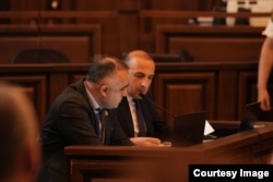 საქმის პროკურორები ვაჟა თოდუა და ვახტანგ ცალუღელაშვილი