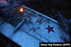 Крыло российского Су-25, сбитого из переносного зенитного ракетного комплекса.