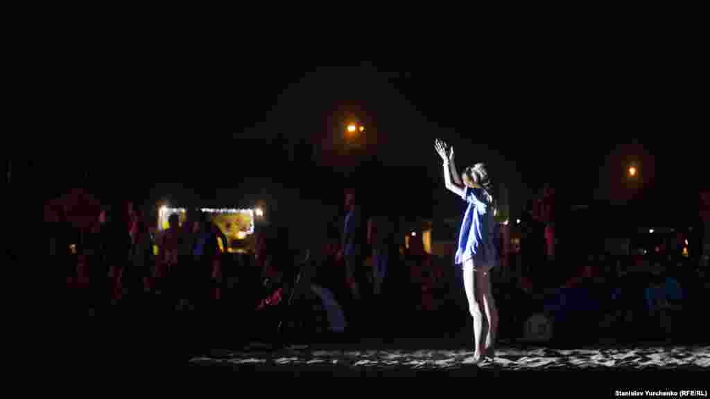 Наступний рік для Koktebel Jazz Festival стане ювілейним – він пройде у 15-й раз. Шанувальники фестивалю хочуть провести його на батьківщині заходу, але за умови, що Крим повернеться в Україну