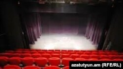 Գավառի թատրոնի հիմնանորոգված դահլիճը: