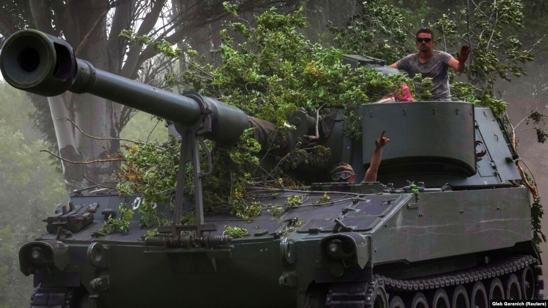 Ukrajinski vojnik na američkom M109 u borbama protiv ruskih snaga, Donjeck, Ukrajina, juni 2022.