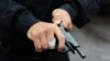 В КР намерены усилить контроль за оборотом травматического оружия 