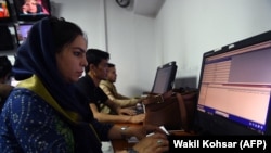 According to one survey, more than three-quarters of female Afghan journalists have lost their jobs since the Taliban takeover. (file photo)