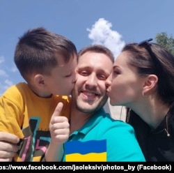 ალექსივების ოჯახი: რომანი, იაროსლავი და გალინა.