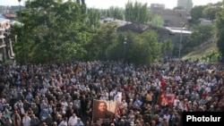 Ընդդիմության հանրահավաքը Երեւանում 2009 թվականի սեպտեմբերին: