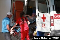 Робота бригади швидкої допомоги у Сімферополі. Крим, 2021 рік