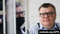  Віктар Бабарыка - у лютым 2021 году (зьлева) і ў чэрвені 2020 году (справа), каляж 