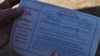 Кыргызстанда шайлоочулардын тизмеси акыркы жолу былтыркы парламенттик шайлоо алдында такталган. Сүрөттө: Былтыр 10-октябрдагы парламенттик шайлоого чакыруу кагазы.