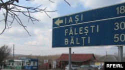 Moldova - Sculeni village border with Romania Mar2009