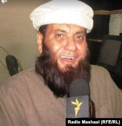اداکار لیاقت میجر ، ممتاز علي خان له فلمي نړۍ لرې تبلیغ ته بیولی و.