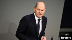 In a speech to the German parliament on March 2, Scholz said it was disappointing that Beijing had refrained from condemning the Russian invasion, though he welcomed its efforts toward nuclear de-escalation.