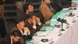د ځینو ټاکنیزو ډلو غړو چې په نننۍ ناسته کې یې برخه درلوده د ټاکنو کمېسیون پر فعالیتونو نیوکه وکړه.