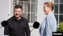 Înaintea Parisului, Zelenski a vizitat miercuri Danemarca, unde a fost primit de premierul Mette Frederiksen.