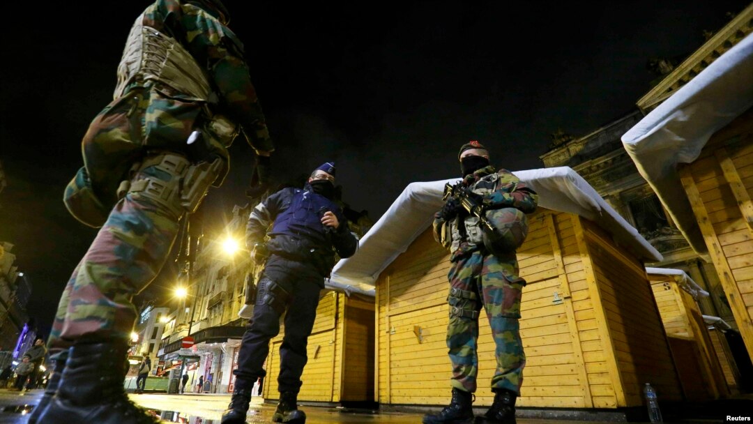 Vojne i policijske patrole na ulicama Brisela, 21. novembar 2015.