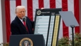 Президент США Дональд Трамп объявляет о введении импортных пошлин. 2 апреля, 2025