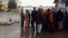 На Текинском рынке организовали продажу дефицитных продуктов по госцене и за безналичный расчёт 
