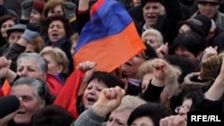 Ընդդիմության հանրահավաքը Երեւանում, 8-ը հունվարի, 2010 թ.