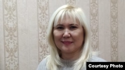 Санавар Закирова Тараздағы вокзал маңындағы қонақүйде. Жамбыл облысы, 22 қаңтар, 2021 жыл.