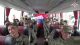 Российские военные, возвращающиеся домой