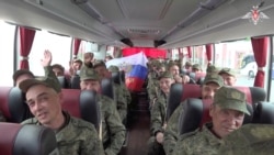 Российские военные, возвращающиеся домой