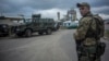 Український військовослужбовець у Станиці Луганській