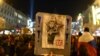 O caricatură a premierului ceh Babiš cu o aluzie la presupusul său trecut cu STB, poliția secretă comunistă din fosta Ceholslovacie, imagine de arhivă.