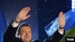 Януковичтин жүзүндө жеңишке ишенимден башка нерсе байкалбады