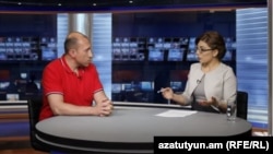 Քաղաքական մեկնաբան Հակոբ Բադալյանը «Ազատություն TV»-ի տաղավարում, արխիվ