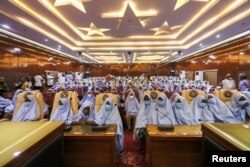 Egy korábbi emberrablás után szabadon engedett diáklányok Nigéria Zamfara szövetségi államában 2021. március 2-én